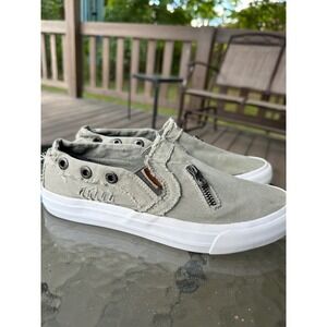 Blowfish‎ Malibu Women's Slip On Distressed Canvas Fashion Sneakers Size 8.5